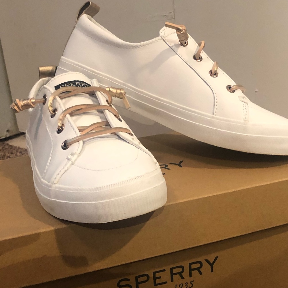 NEVER WORN! Sperry Size 8 white leather sneakers